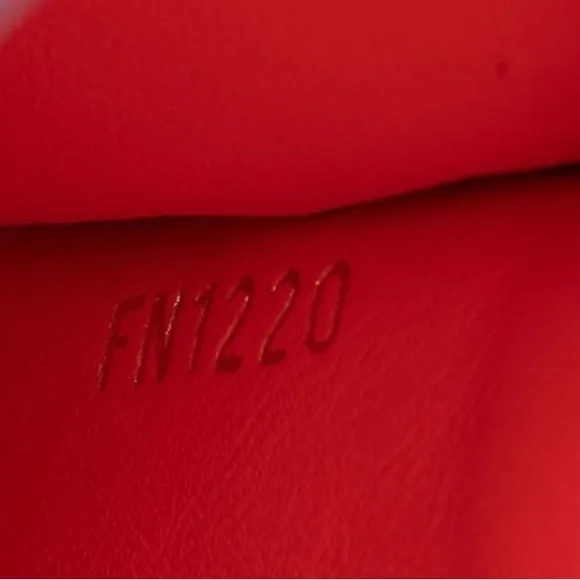 Reserved Louis Vuitton Blue Designer Crossbody Bag - Picture 5 of 9